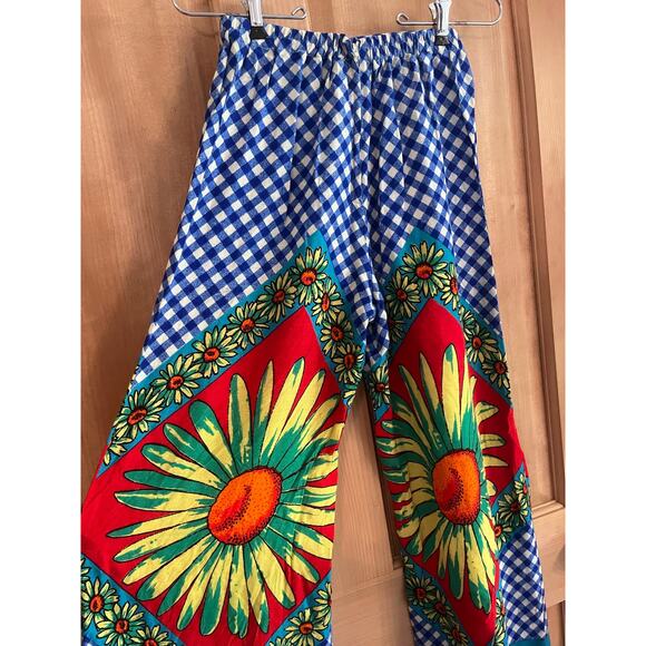 Vintage 1960’s flare flower pants size small with blue checkers - Picture 7 of 12